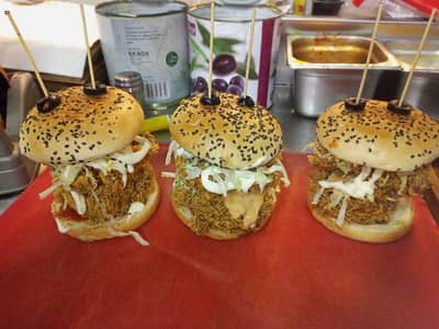 i am fast food chef 5 year experience