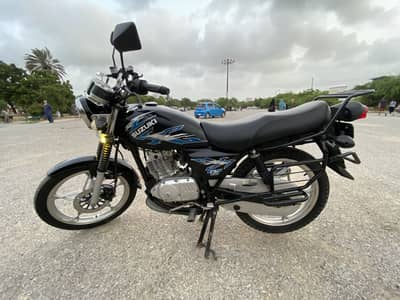 Suzuki GS150 SE