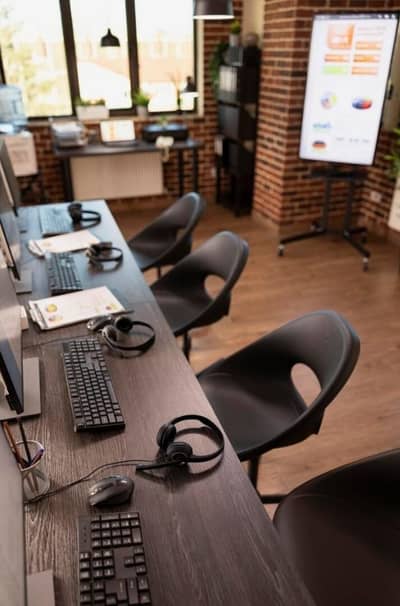 Fresher Staff Required for office work