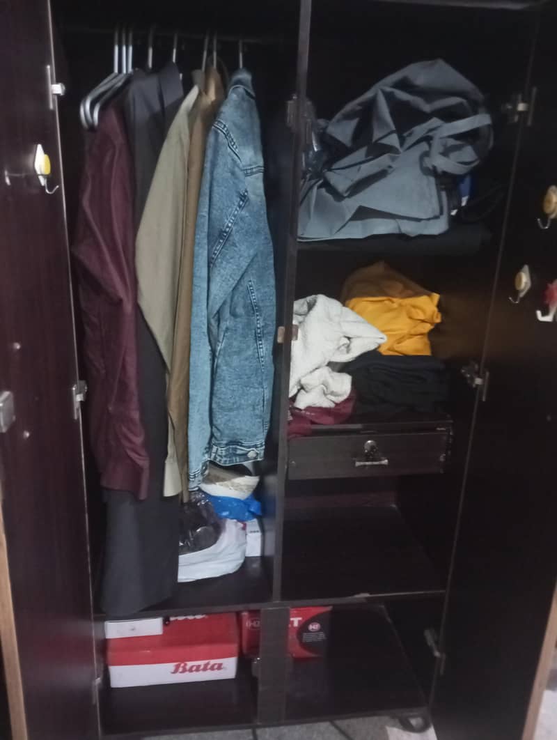 wardrobe almari 1