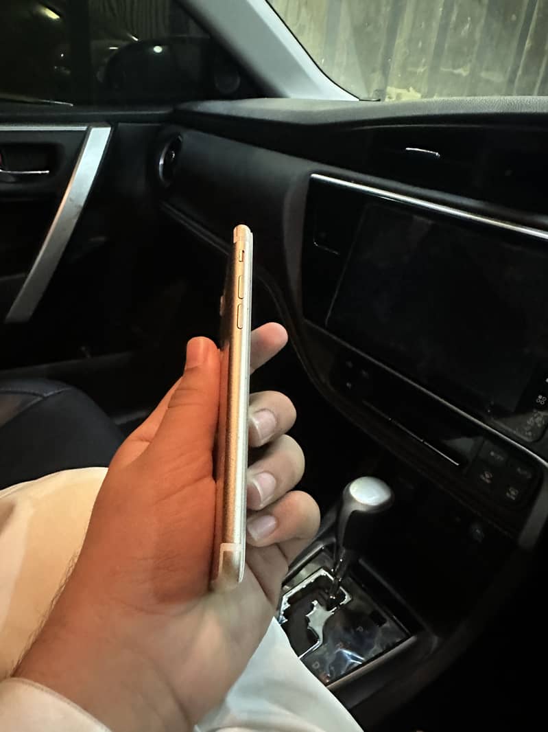 iPhone 7 128gb Pta Approved 1