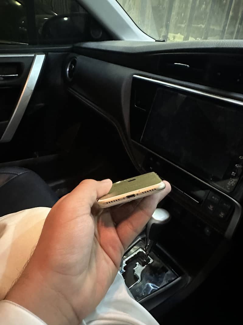 iPhone 7 128gb Pta Approved 4