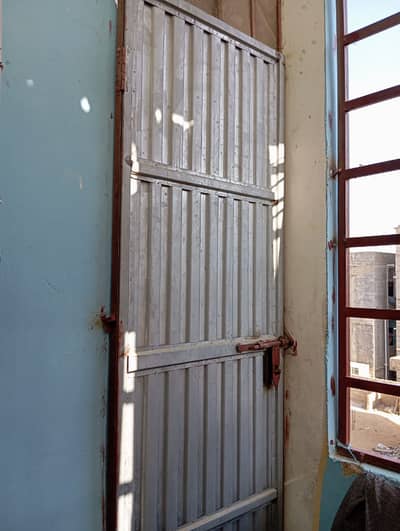 New Paint House 6th Floor with Roof For Rent at Liaquatabad No 2.