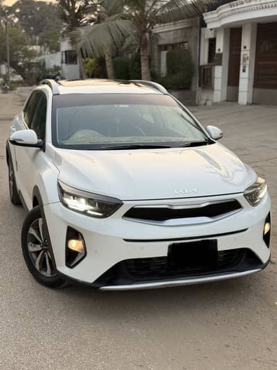 KIA STONIC EX PLUS TOP OF THE LINE WHITE MODEL 2021 REGISTERED 2023