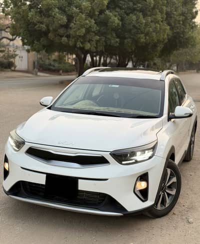 KIA STONIC EX PLUS TOP OF THE LINE WHITE MODEL 2021 REGISTERED 2023