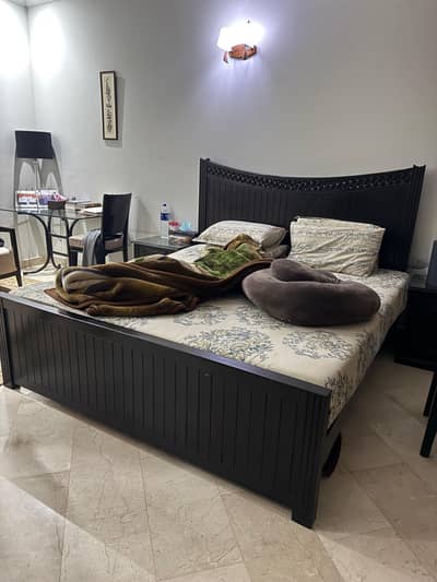 King size original wood bed