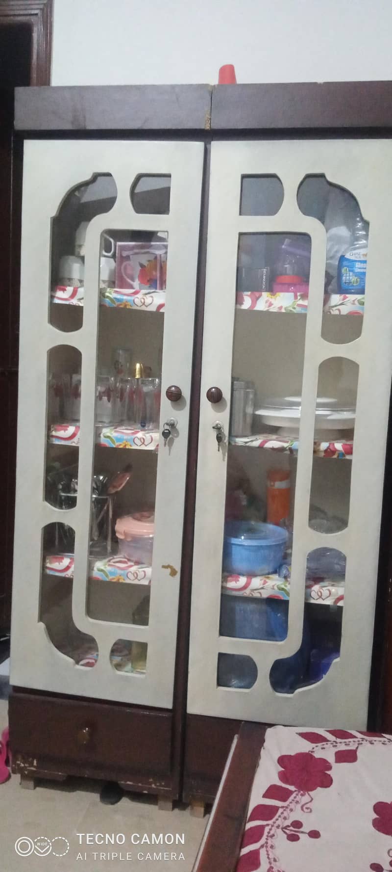 dressing table & divider 2