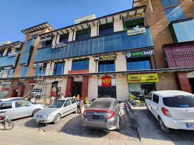 1800sqft space available for rent in ph 7 food street