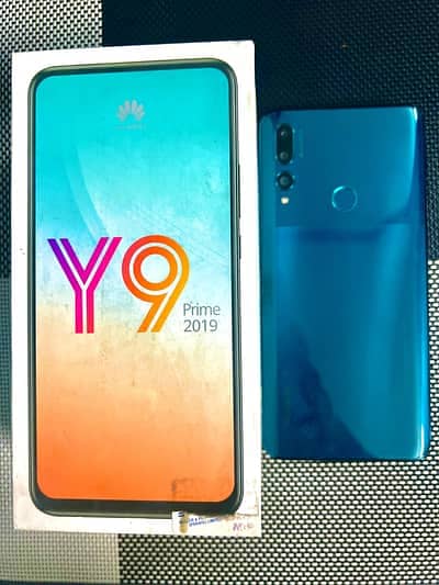 Huawei Y9  2019 Storage 4/64 GB condition 10/10