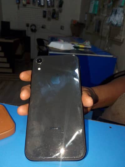 iPhone xr64bg bt halth 86