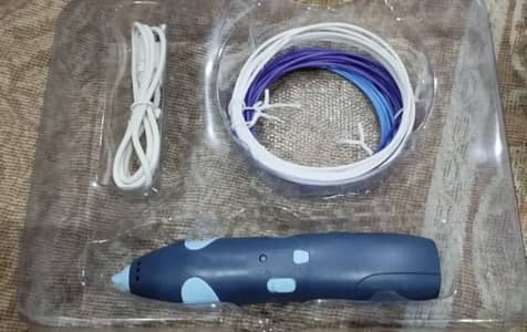 3d Pen, with charger and shapes as good as new