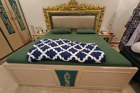 King Bed Set with Mattress & Drawers & Dressing Table