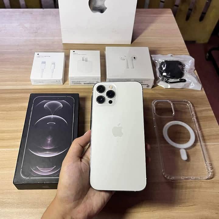 i Phone 8plus, 11,12,13,14,15 pro max on instalment Whatsap 3446372500 0