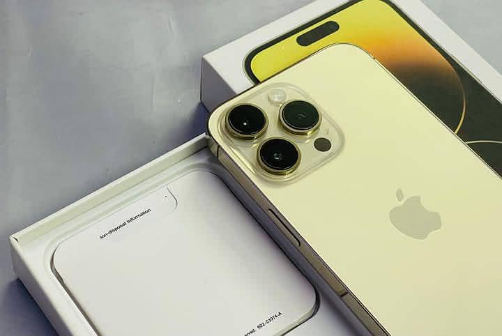 i Phone 8plus, 11,12,13,14,15 pro max on instalment Whatsap 3446372500 10