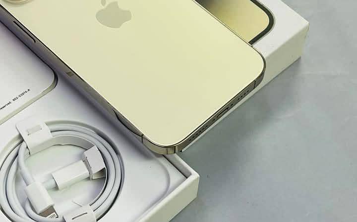 i Phone 8plus, 11,12,13,14,15 pro max on instalment Whatsap 3446372500 11