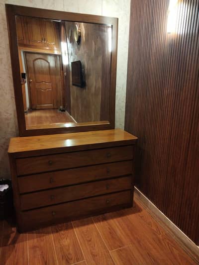 Dressing table for sale