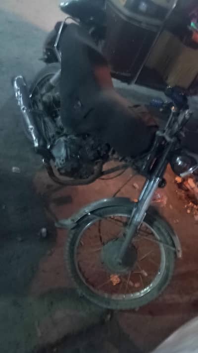 Karachi number new condition bike