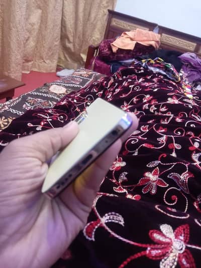 Infinix 40i Full box  8+8_128