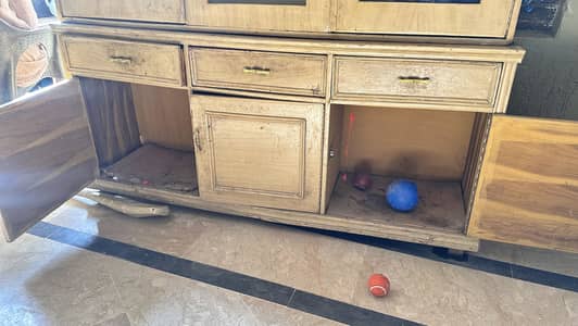 Showcase Used Dinner set, cookware etc