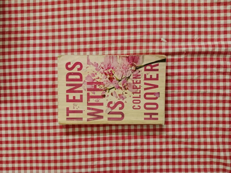 Collen Hoover books collection  8