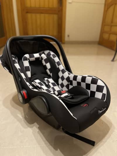 Baby Car Seat – Excellent Condition
