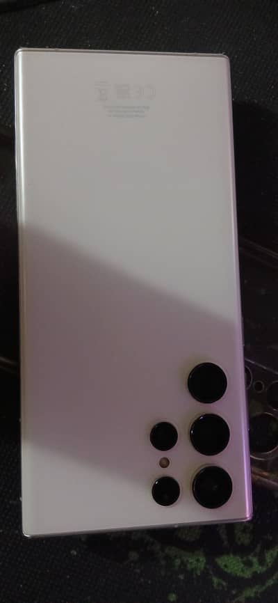 Samsung Mobile S22 Ultra dotted