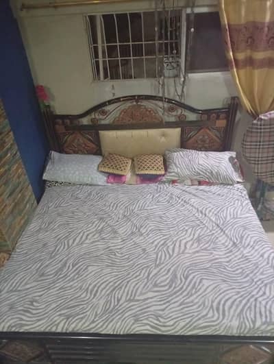 KING SIZED BED, GREATEST QUALITY OF MATTRESS