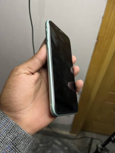 iPhone 11 non pta 64gb 10/10 factory unclok
