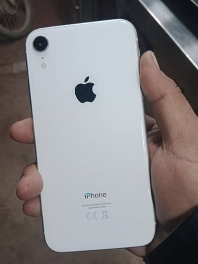 iphone xr white color pta proved 128gb battery Sirf change
