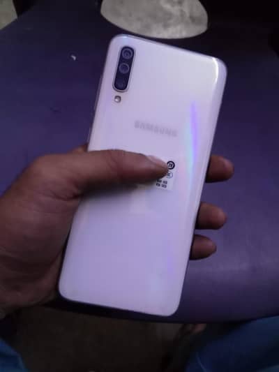 Samsung galaxy A70 6/128  with box