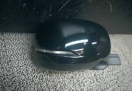 All cars available side mirror