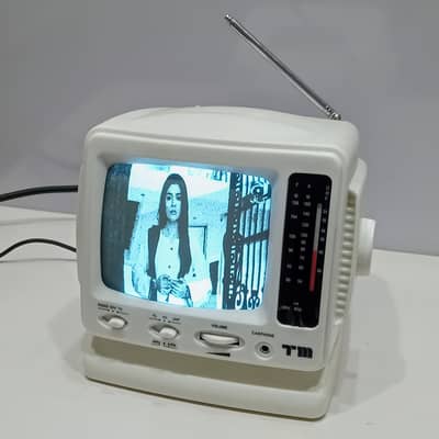 Vintage TM England Electric 5.5" B&W AM/FM Radio TV with Original Box