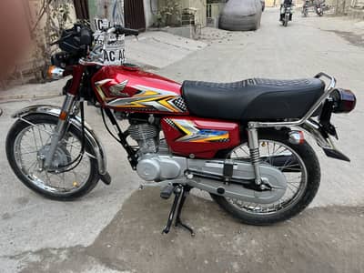 Honda CG 125 2025