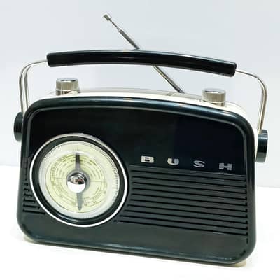 Bush Classic JN-7024 FM/AM Retro-Style Radio, in Like-New Condition