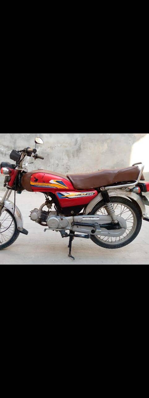 Crown Good condition  Model** 1