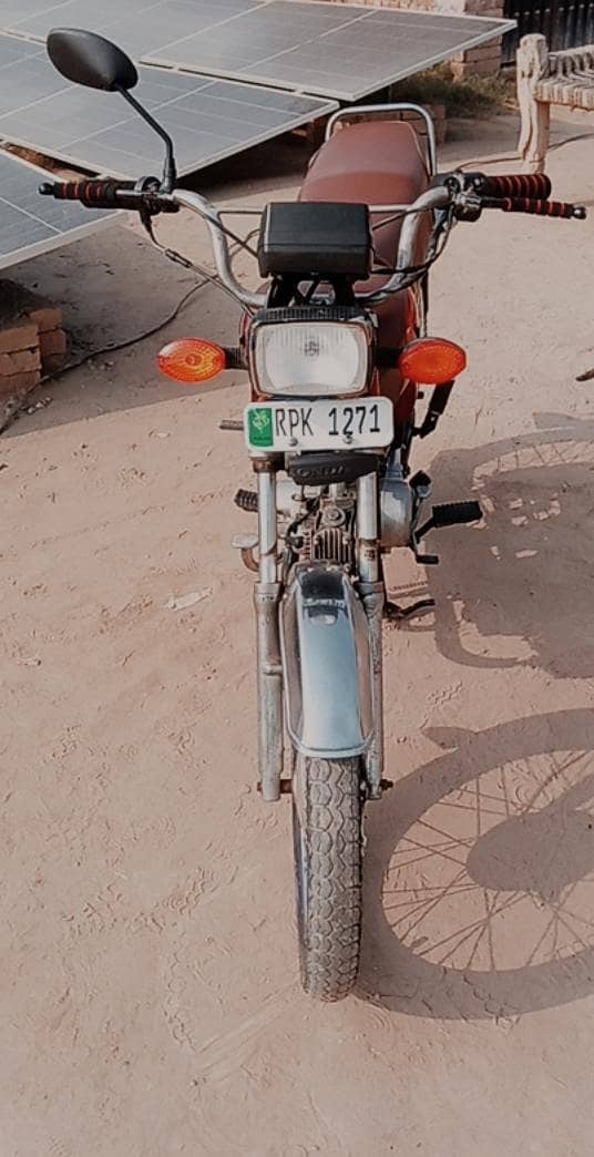 Crown Good condition  Model** 2