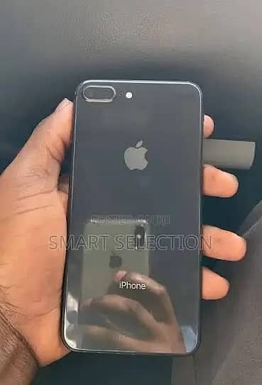 Apple iPhone 8 Plus 0