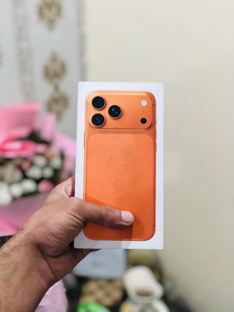 IPHONE 17 PROMAX SILVER X/A MODEL (512) GB 3