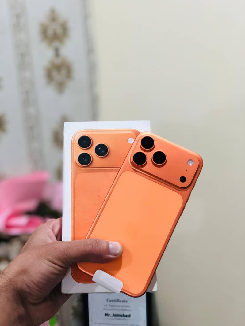 IPHONE 17 PROMAX SILVER X/A MODEL (512) GB 4