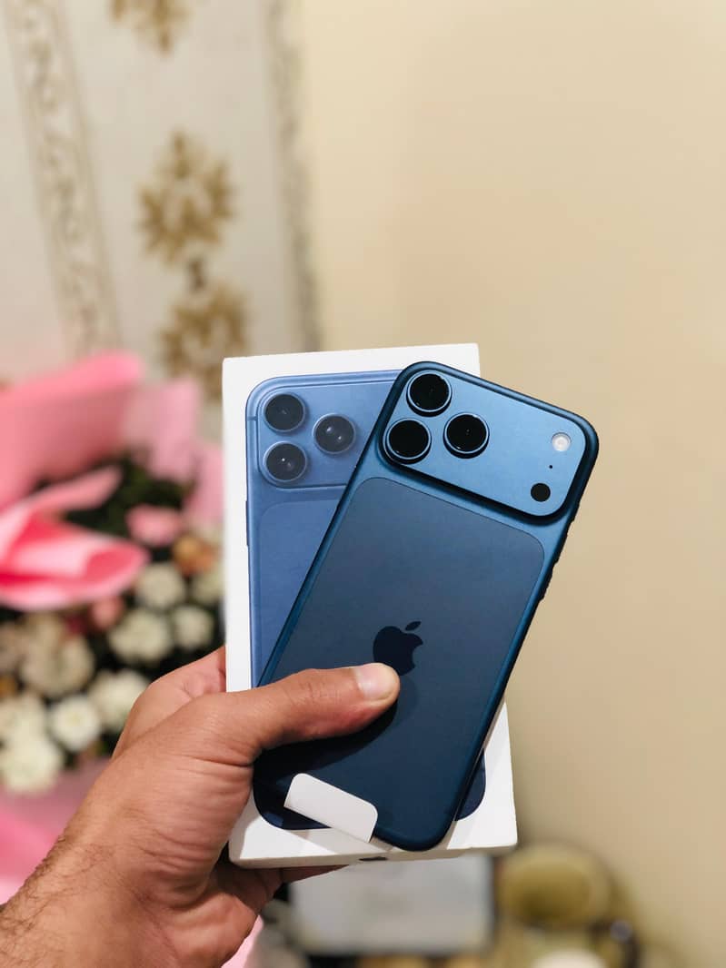 IPHONE 17 PROMAX SILVER X/A MODEL (512) GB 8