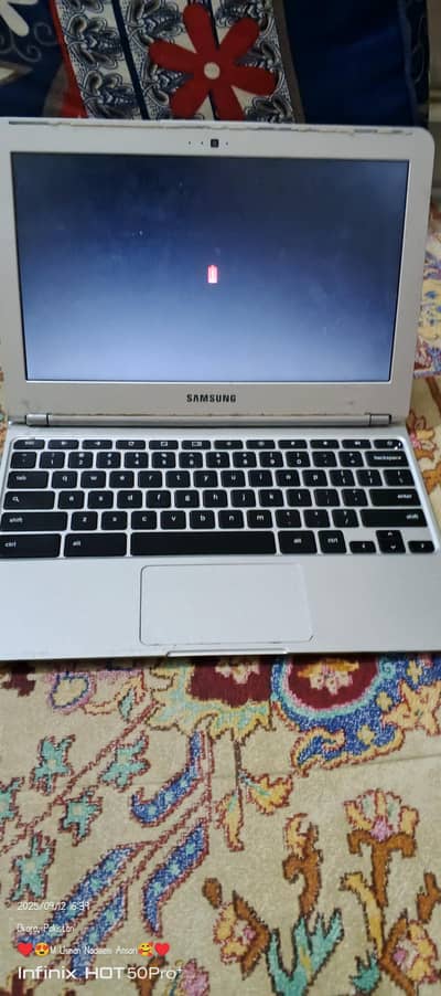 Samsung chrome laptop. . phn. . 03086921575