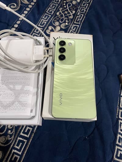 vivo y100