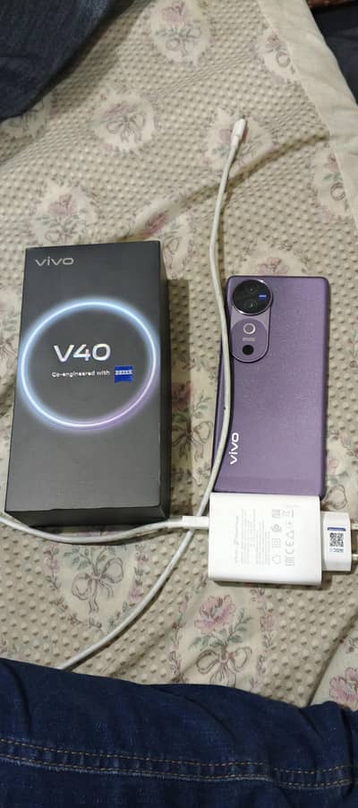 vivo v40 12/256