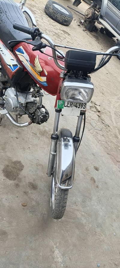 road Prince 2014 model  Whatsapp number 03099527113