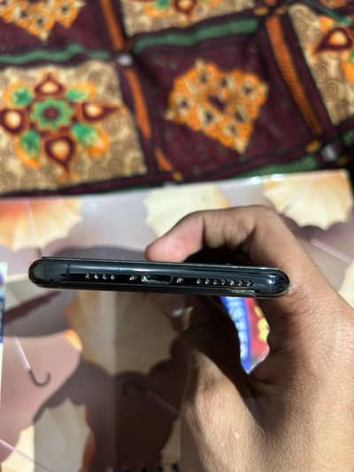 iphone 11 pro max 256gb JV clean phone best for wifi
