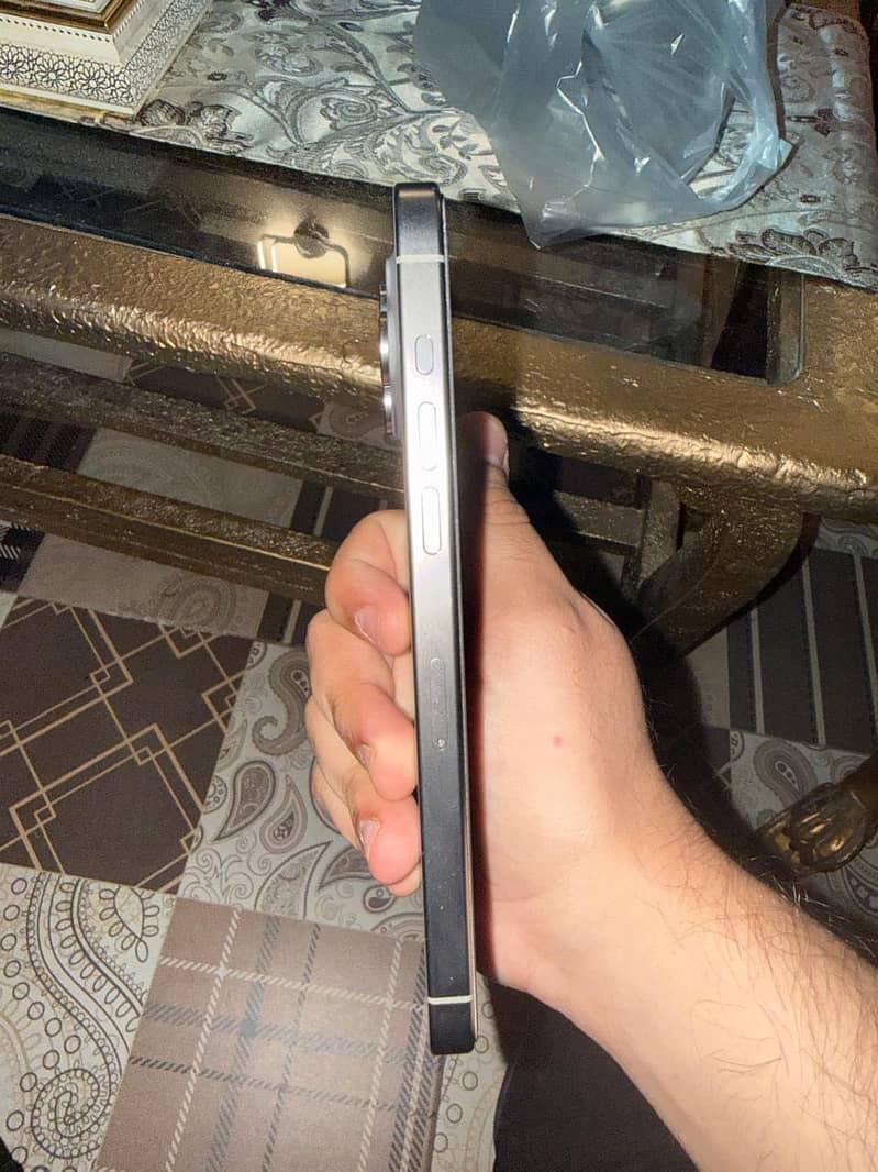 IPHONE 15 pro Max Non PTA 4