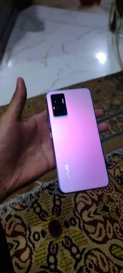 v23e 128gb never open never repair All ok