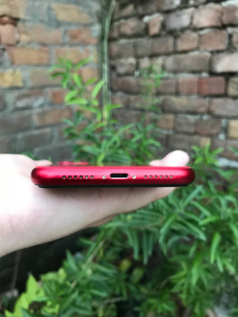 64 gb Water pack set true tone active 10/10 condition 2