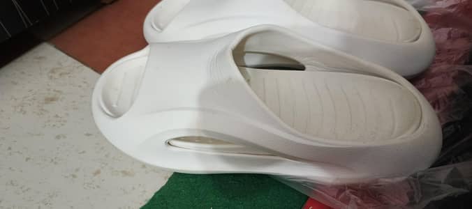 male female unisex slipper size 8 (41/42)