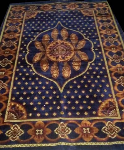 laxury rug center piece